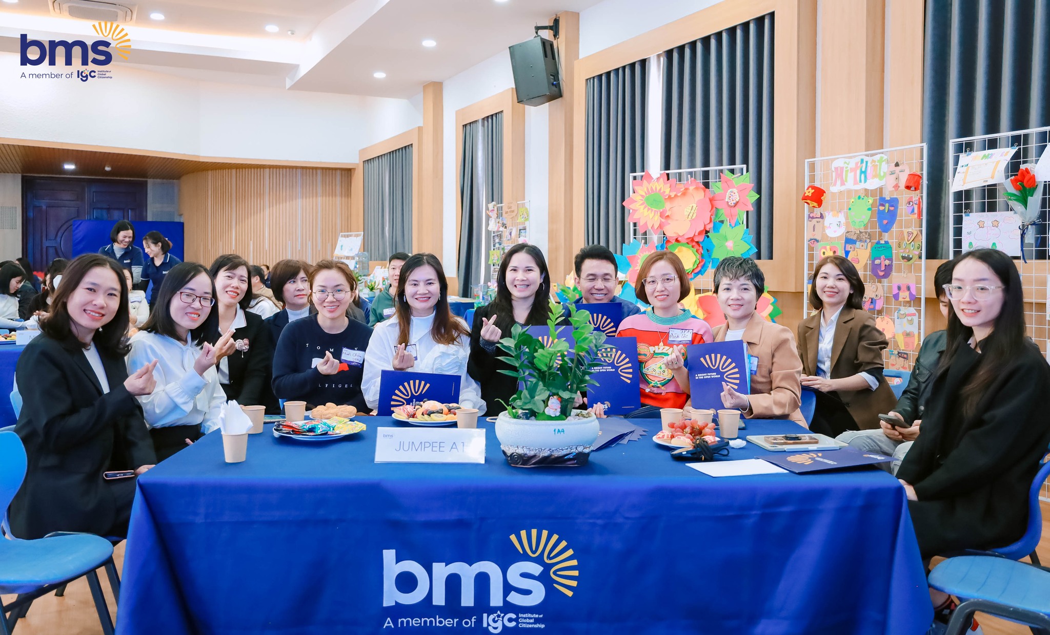 Ngày hội phát hành hồ sơ Tuyển sinh 2026 – 2027: Hành trình Lớp 1 bắt đầu từ niềm tin của cha mẹ