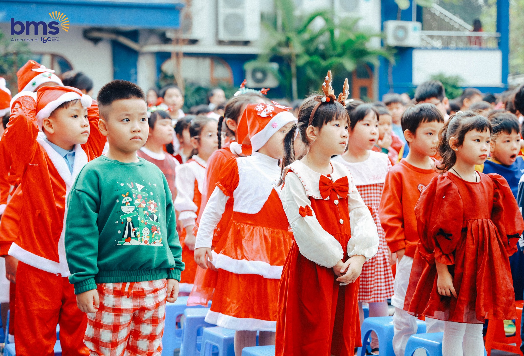 Light up the world – “Thắp sáng” Giáng sinh rực rỡ tại Trường Tiểu học Ban Mai