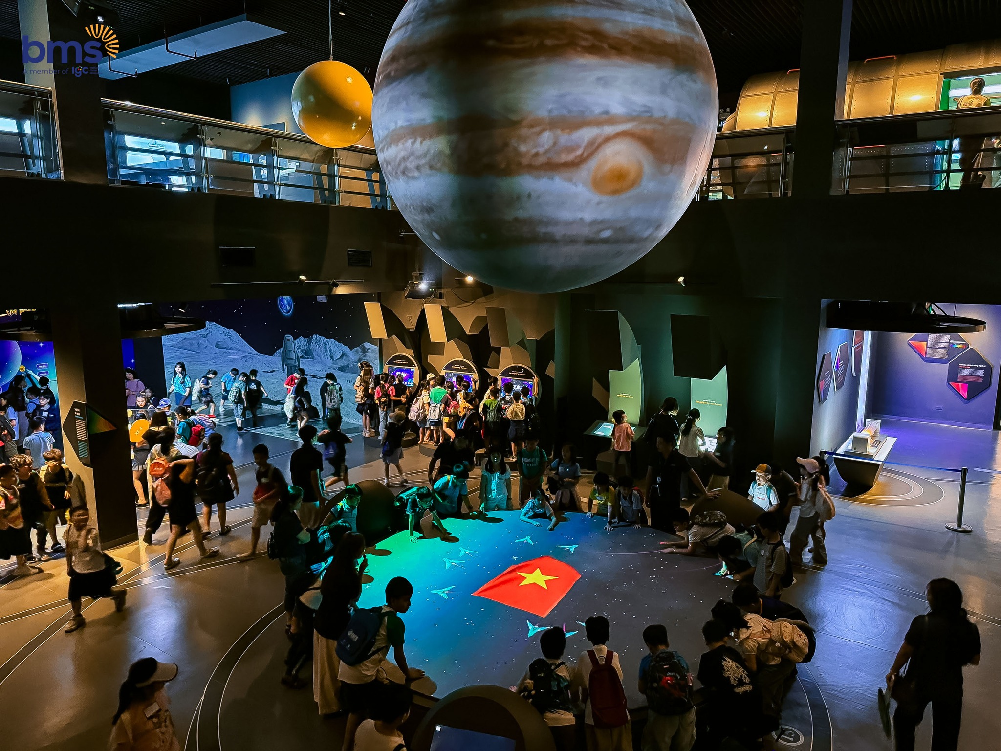 Chạm tới những vì sao: BMSers cùng hành trình “du hành vũ trụ” đáng nhớ